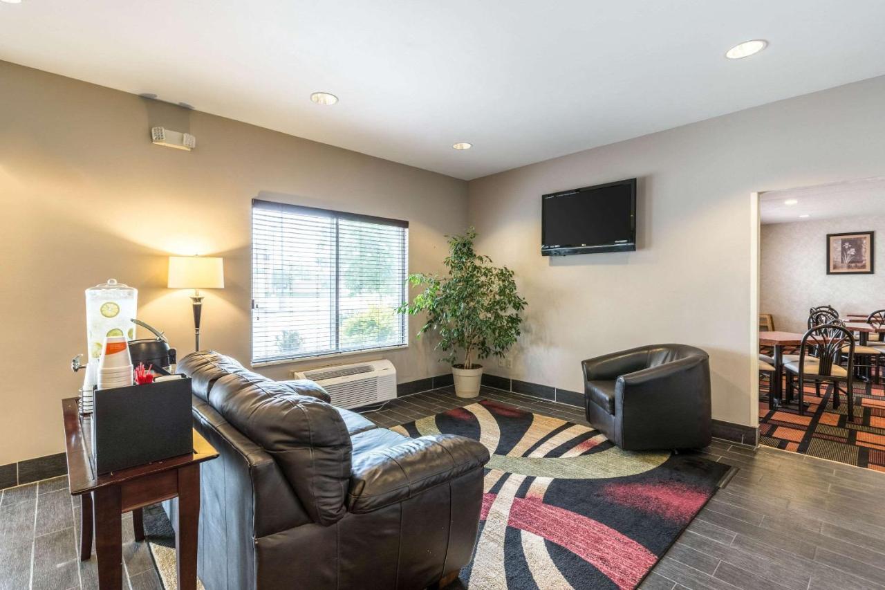 Quality Inn Kearney Bagian luar foto